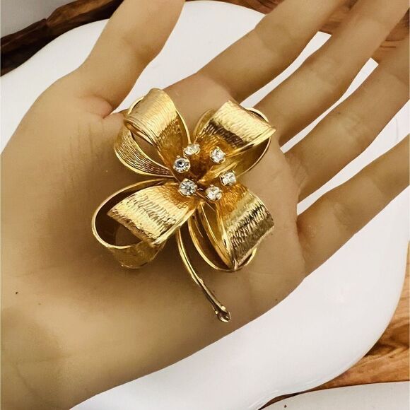 Vintage 3d Brooch Large Ribbon Bow Textured Gold Tone 4313 - Picture 5 of 9